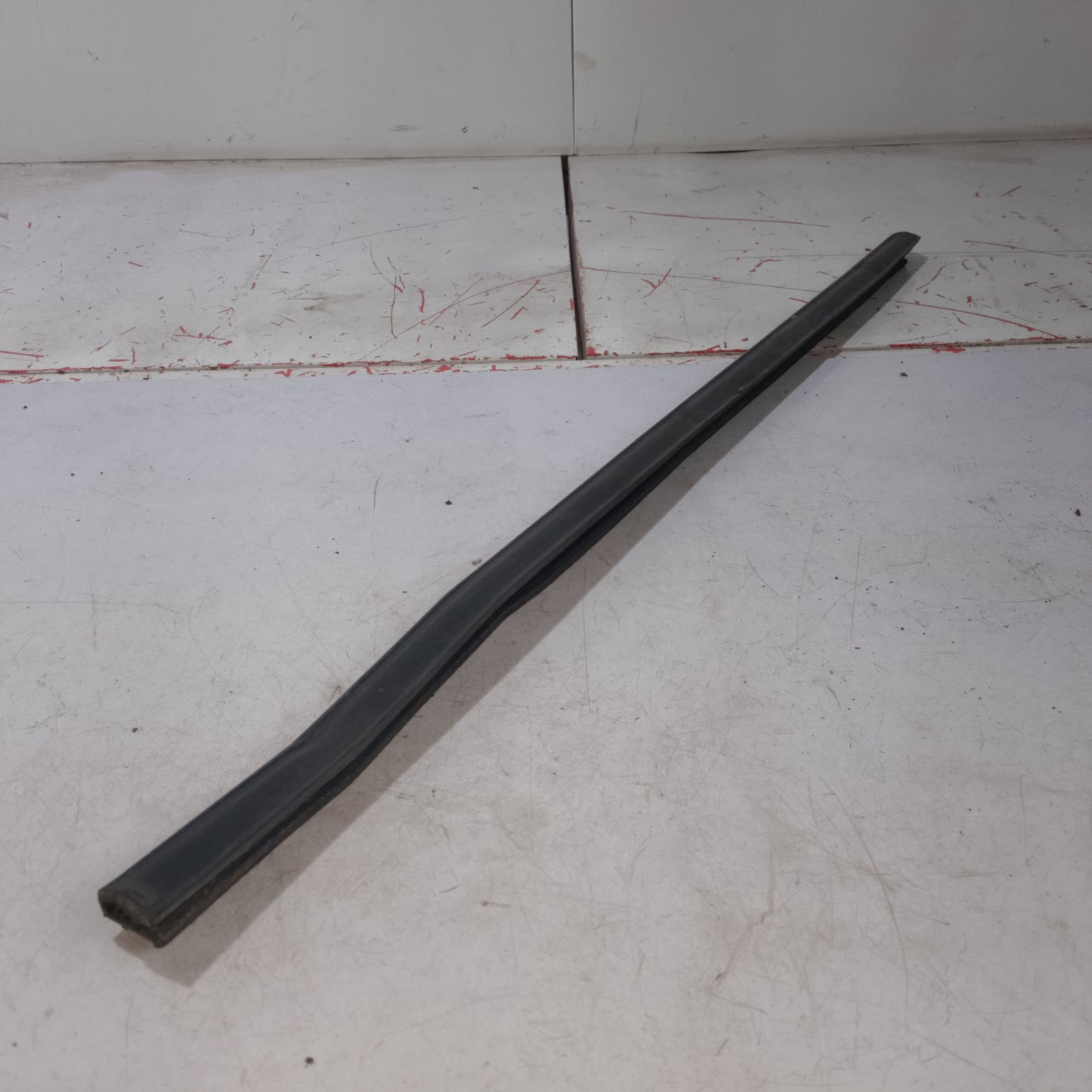 Wheather Strip | Rear Passenger Side | Escape 2.0