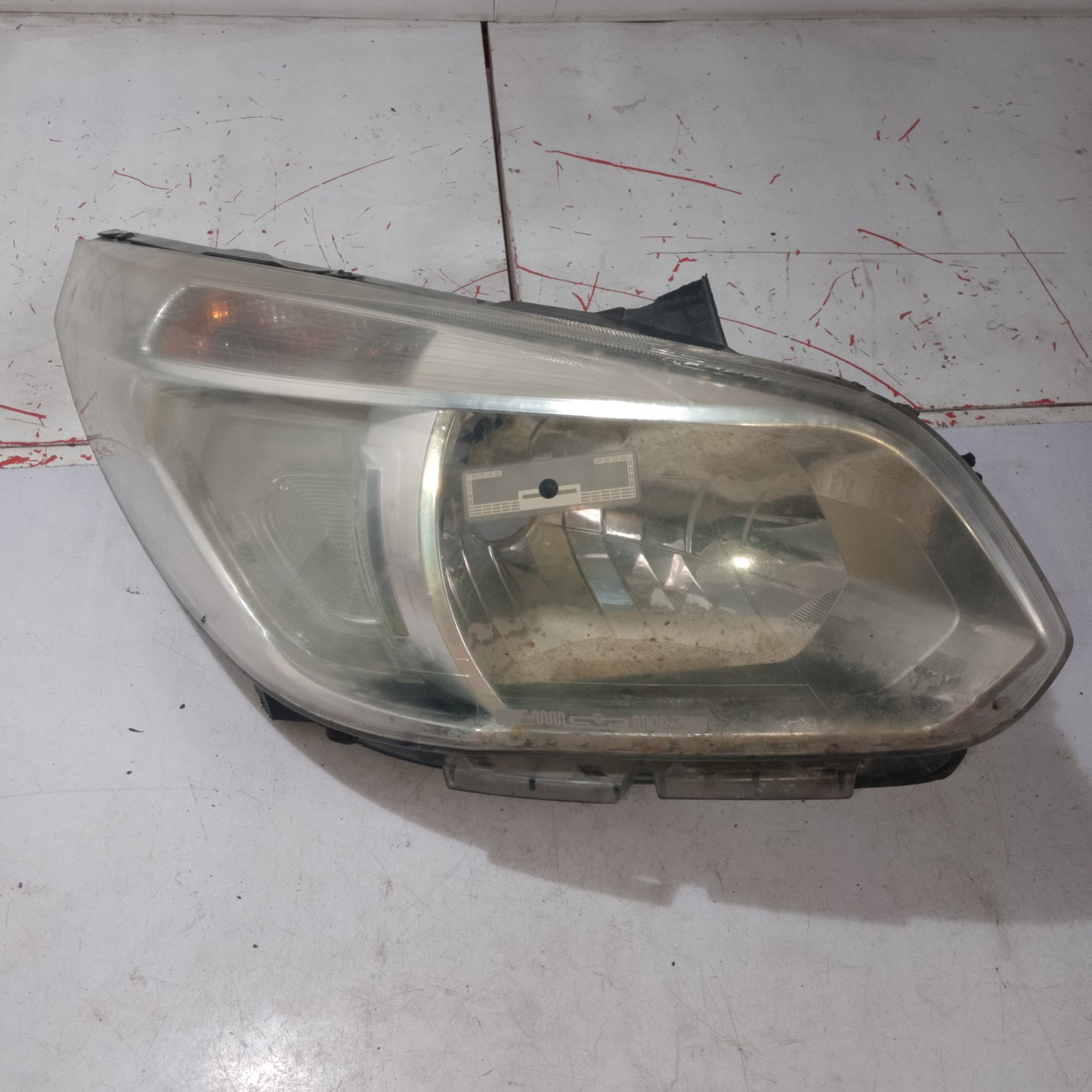 Head Light | Passenger Side | Chevrolet Spin