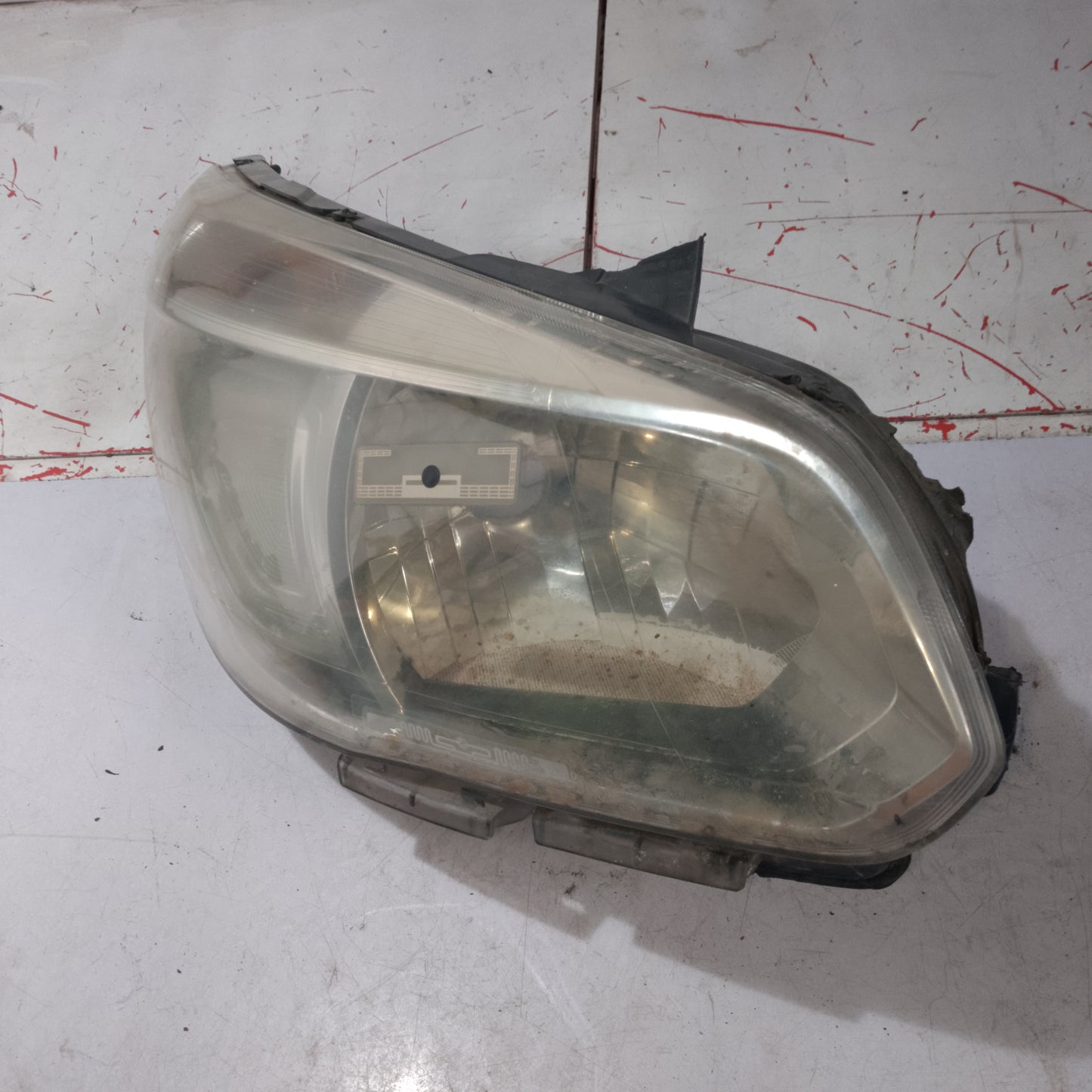 Head Light | Passenger Side | Chevrolet Spin