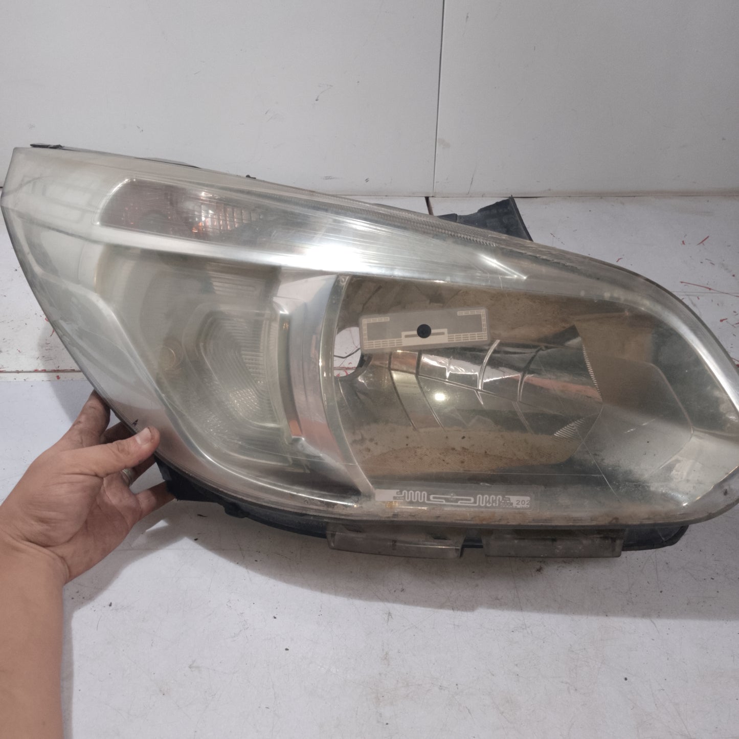 Head Light | Passenger Side | Chevrolet Spin