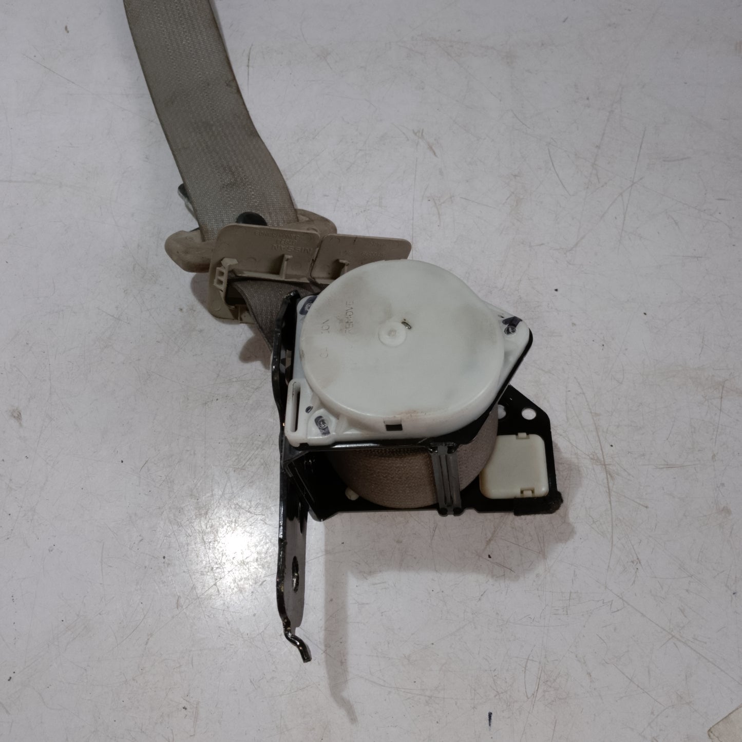 Seat Belt Front Passenger Side | Nissan Almera