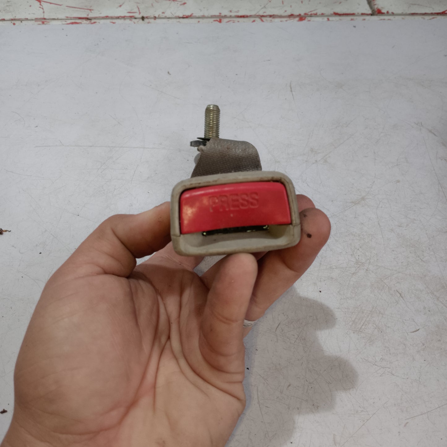 Seat Belt Catcher | Nissan Almera
