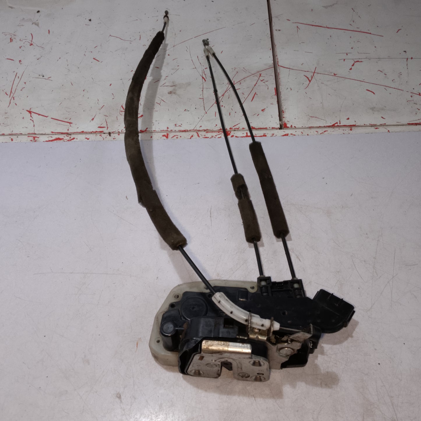 Door Lock Actuator | Front Passenger Side | Nissan Almera