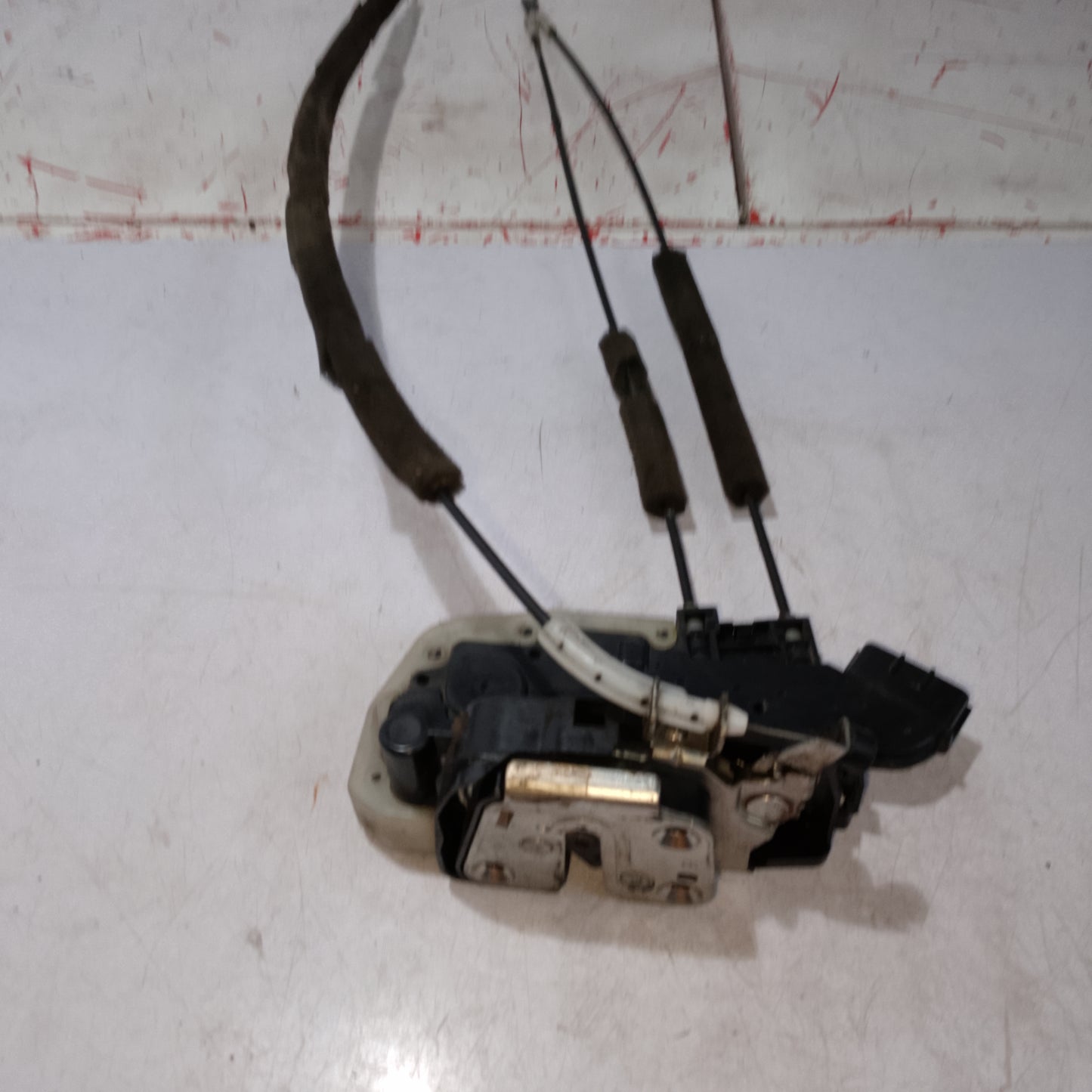 Door Lock Actuator | Front Passenger Side | Nissan Almera