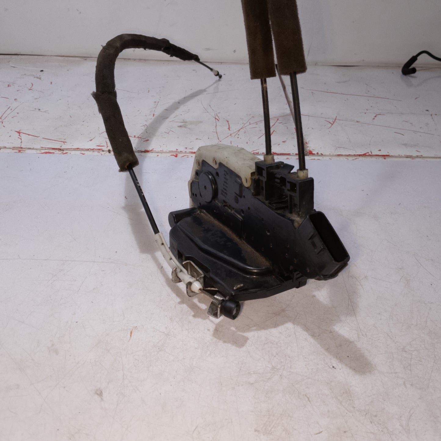 Door Lock Actuator | Front Passenger Side | Nissan Almera