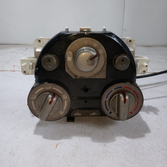 Climate Control | Nissan Almera