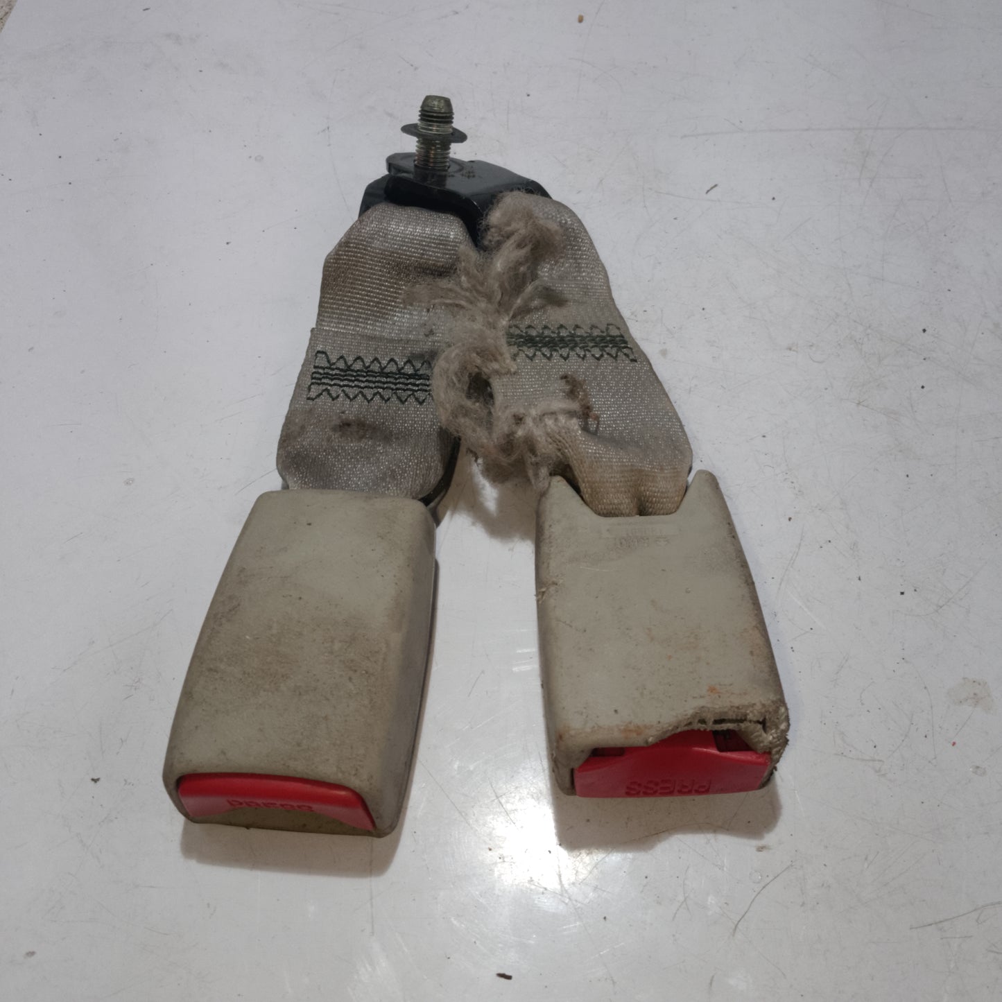 Seat Belt Catcher | Nissan Almera