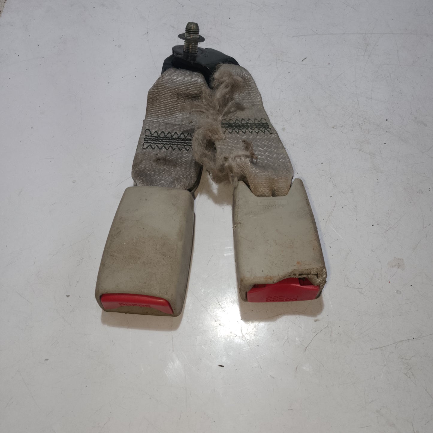 Seat Belt Catcher | Nissan Almera