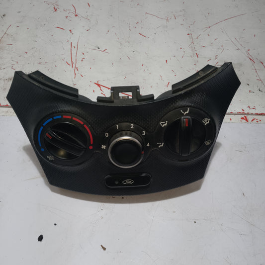 Climate Control | Hyundai Accent