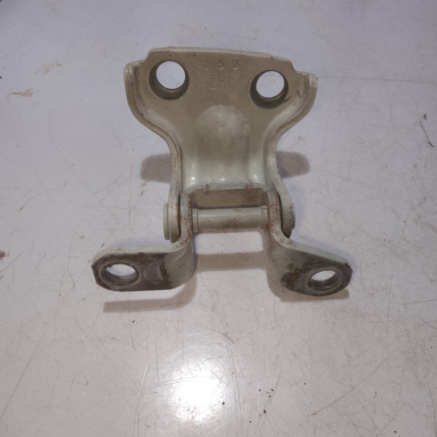 Bisagra | Rear Driver Side | Subaru