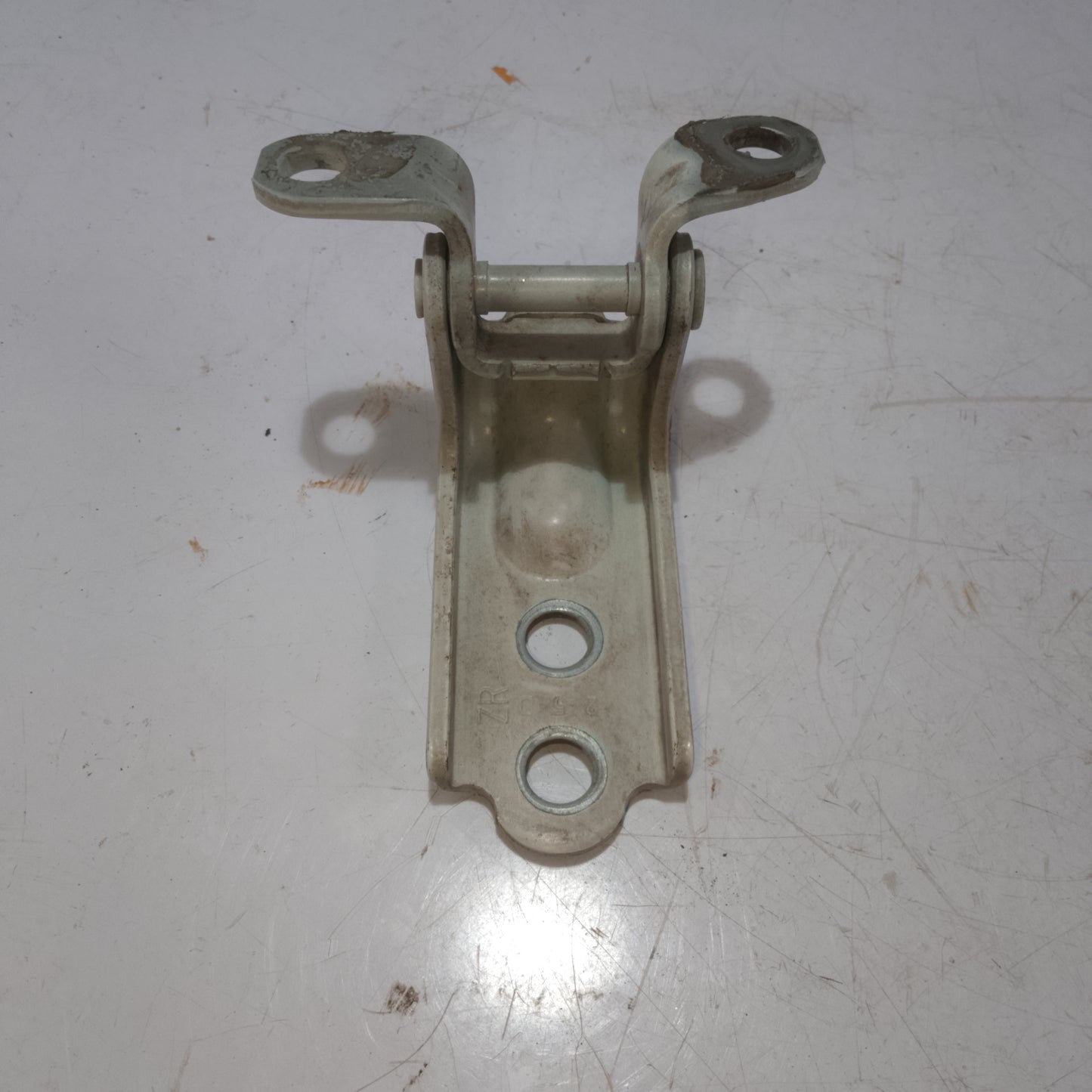 Bisagra | Rear Driver Side | Subaru