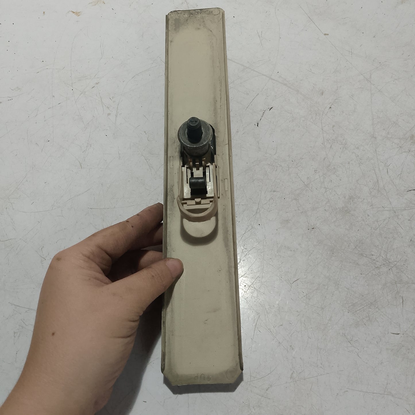 Seatbelt Catcher | Ford Expedition