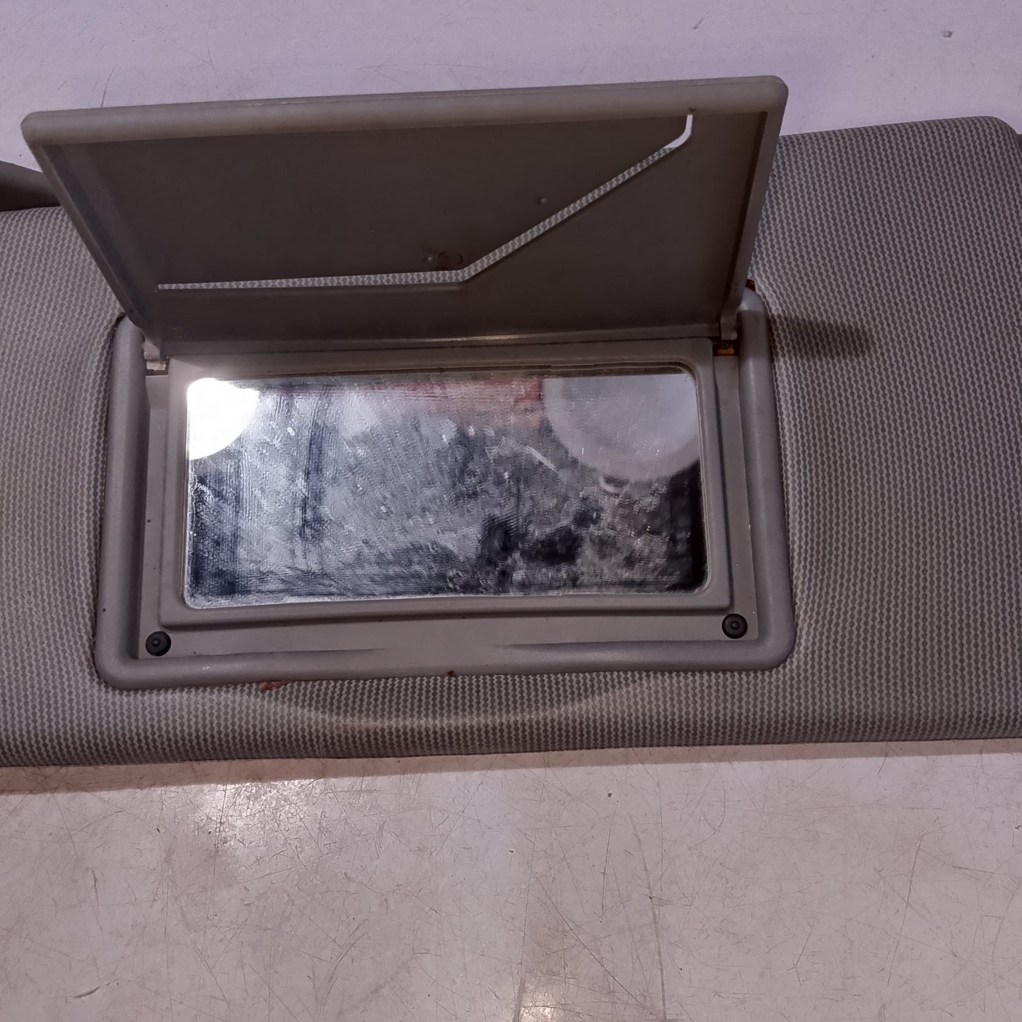 Sunvisor driver side | Optra