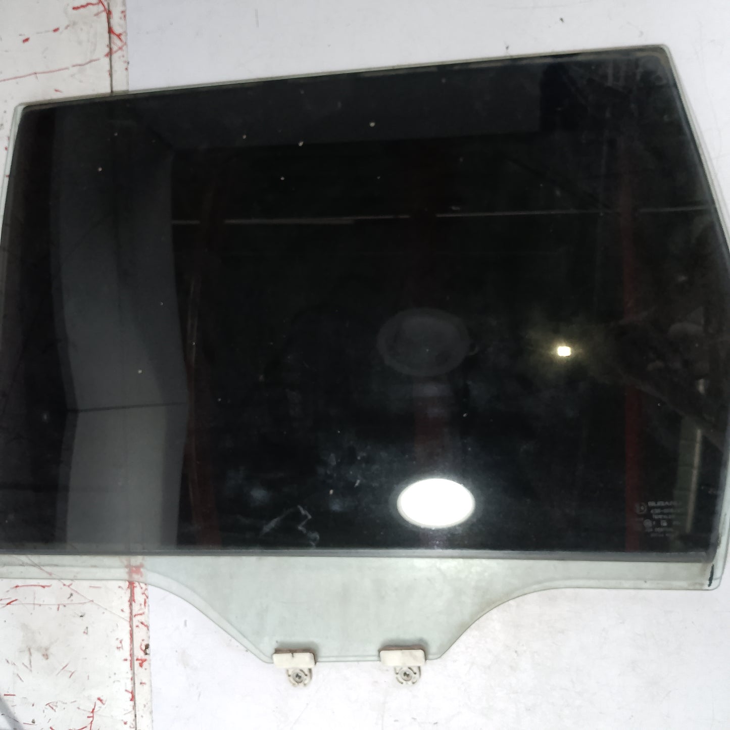 Window glass front driver side | Subaru