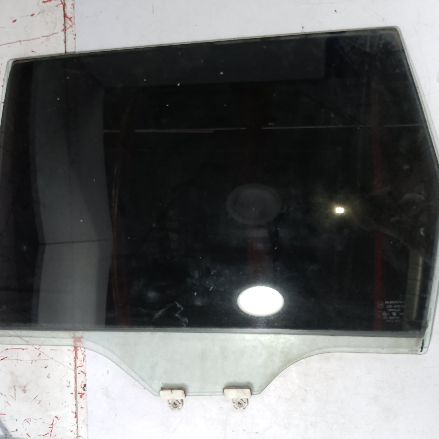 Window glass front driver side | Subaru