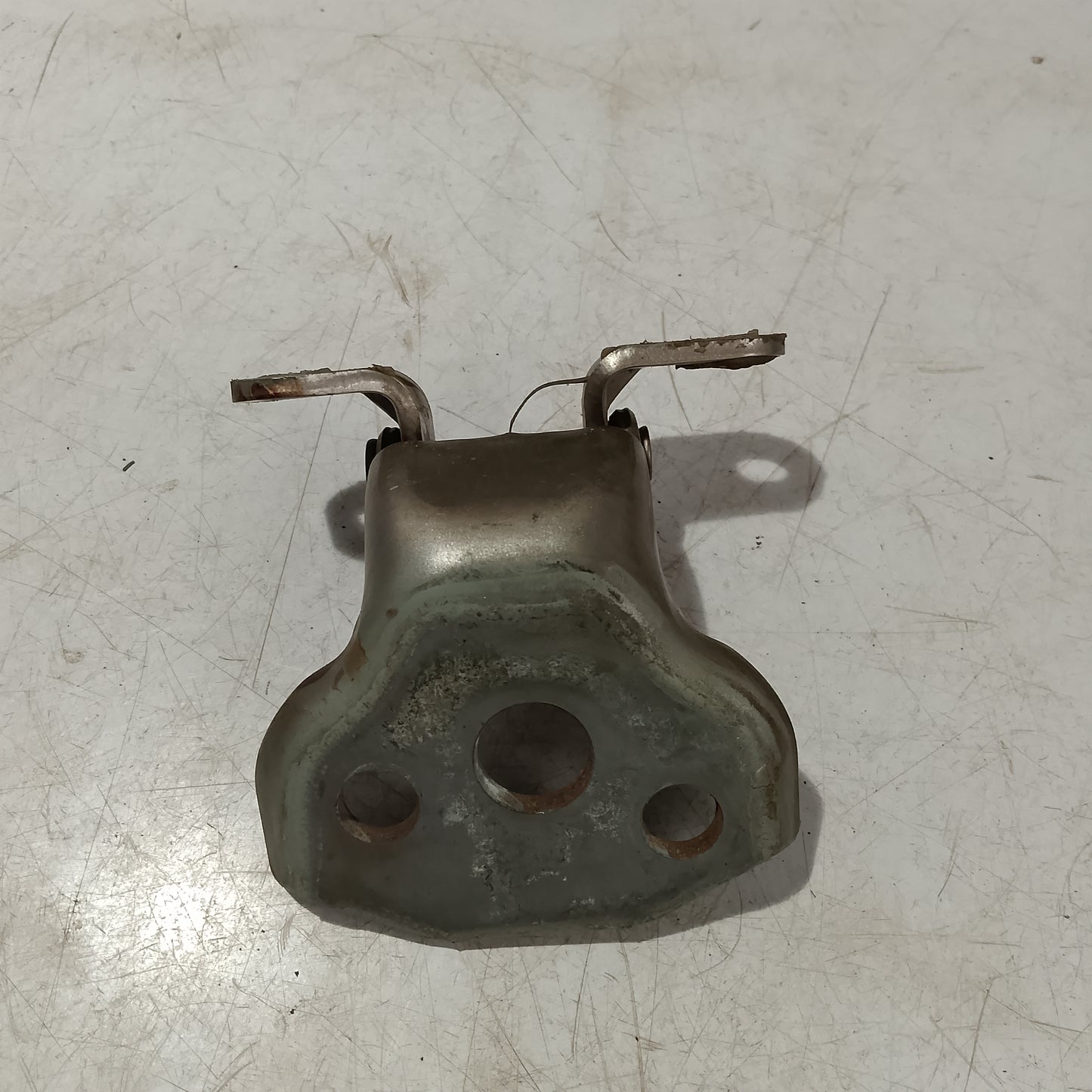 Bisagra front driver side | Subaru