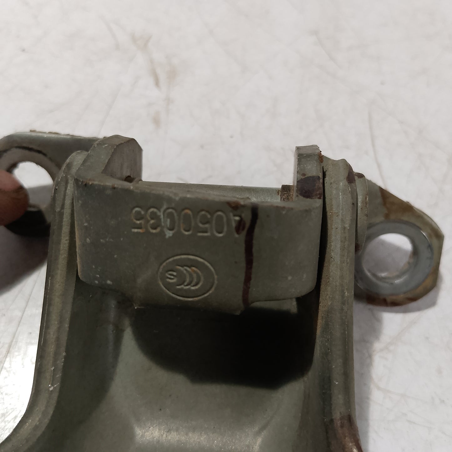 Bisagra front driver side | Subaru