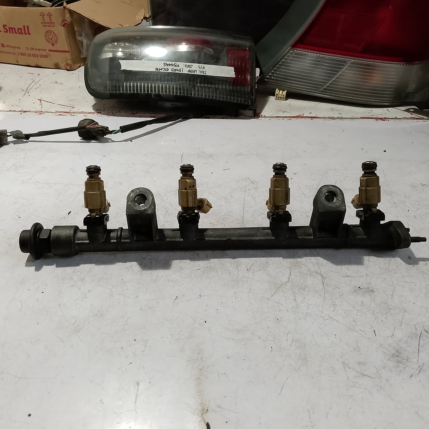 Injection Rail w/ Fuel Injectors | Tucson