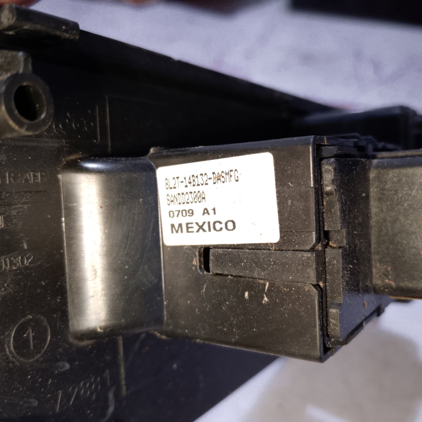 Front Window Switch P/S | Explorer 2009
