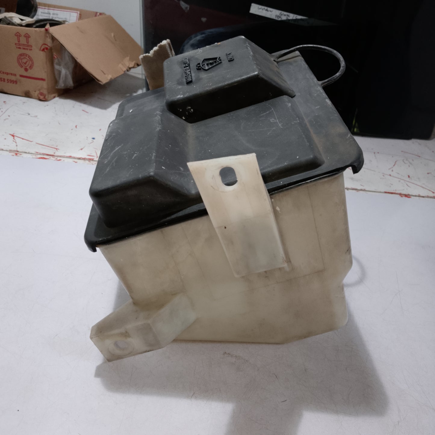 Windshield Fluid Reservoir | Explorer 2009