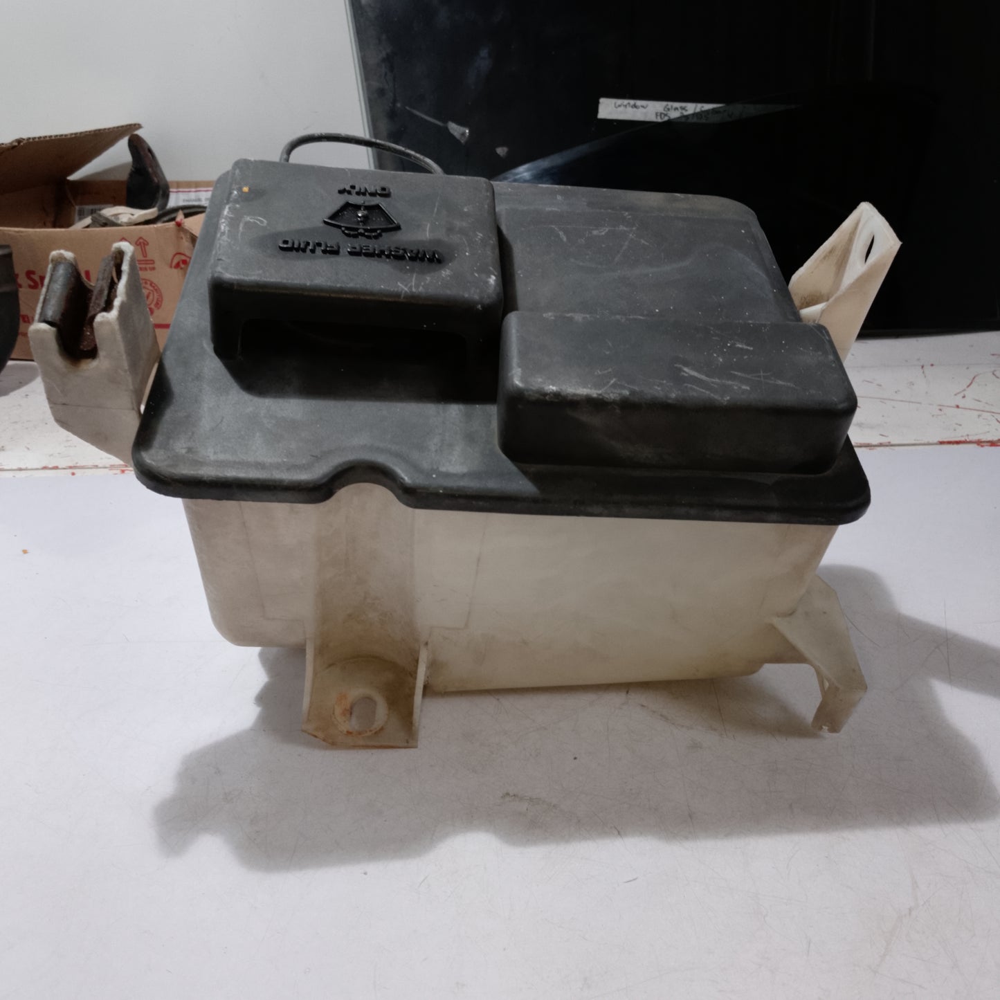 Windshield Fluid Reservoir | Explorer 2009