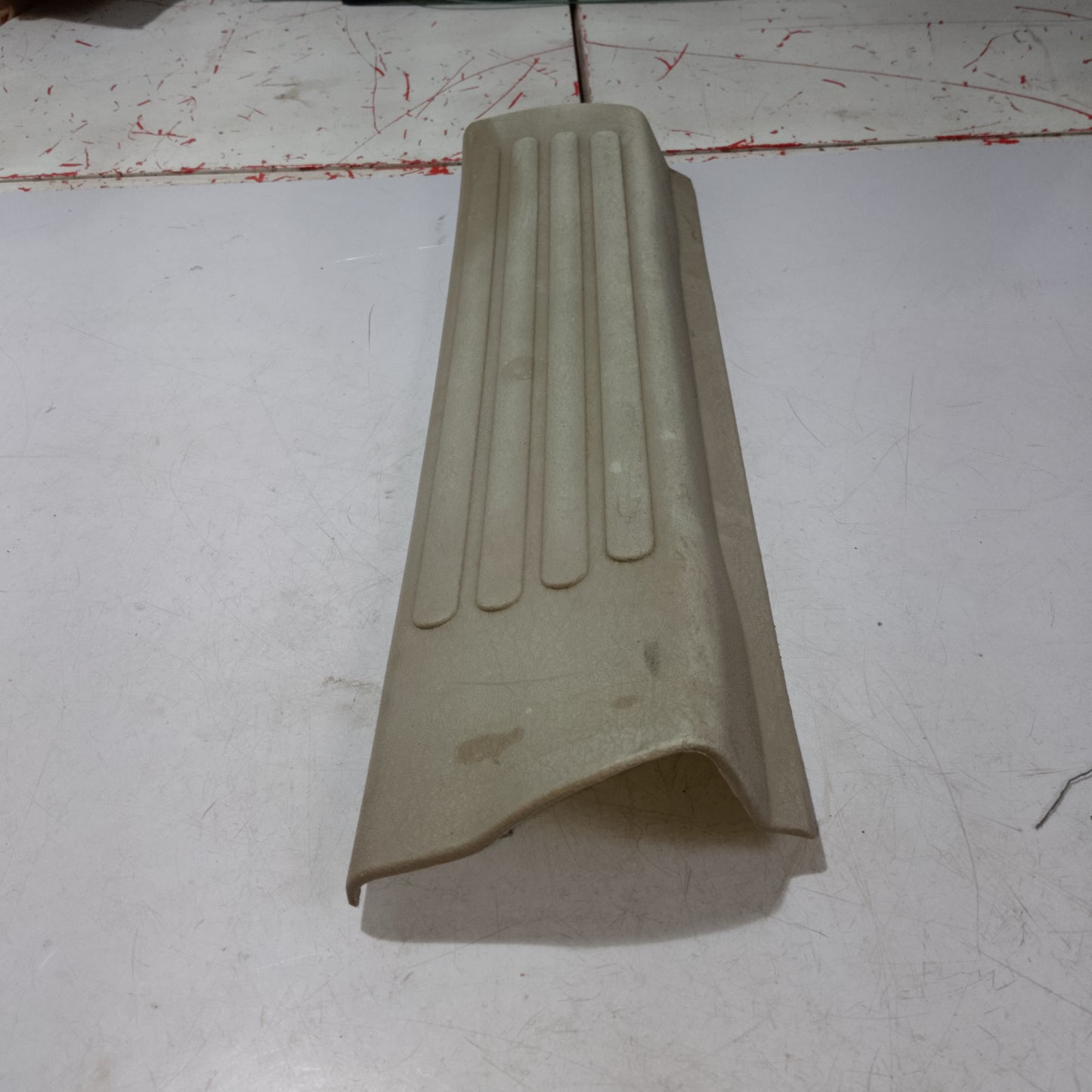 Door Opening Floor Carpet Retainer D/S | Explorer 2009