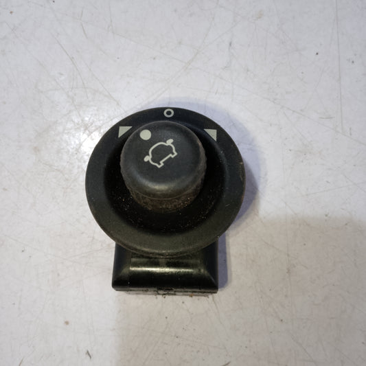 Mirror Control Lever Switch F/D/S | Fiesta