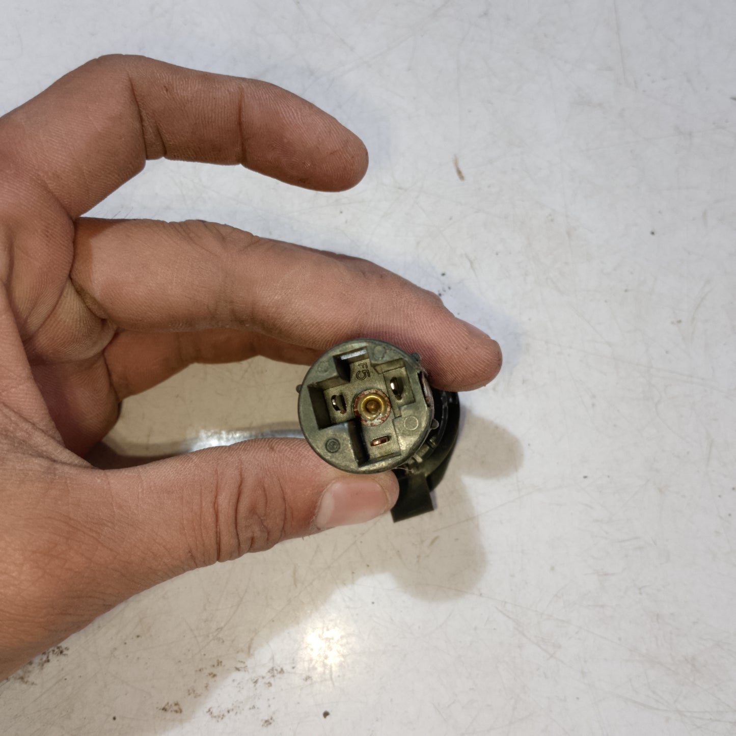 12 Volt connection ford expedition