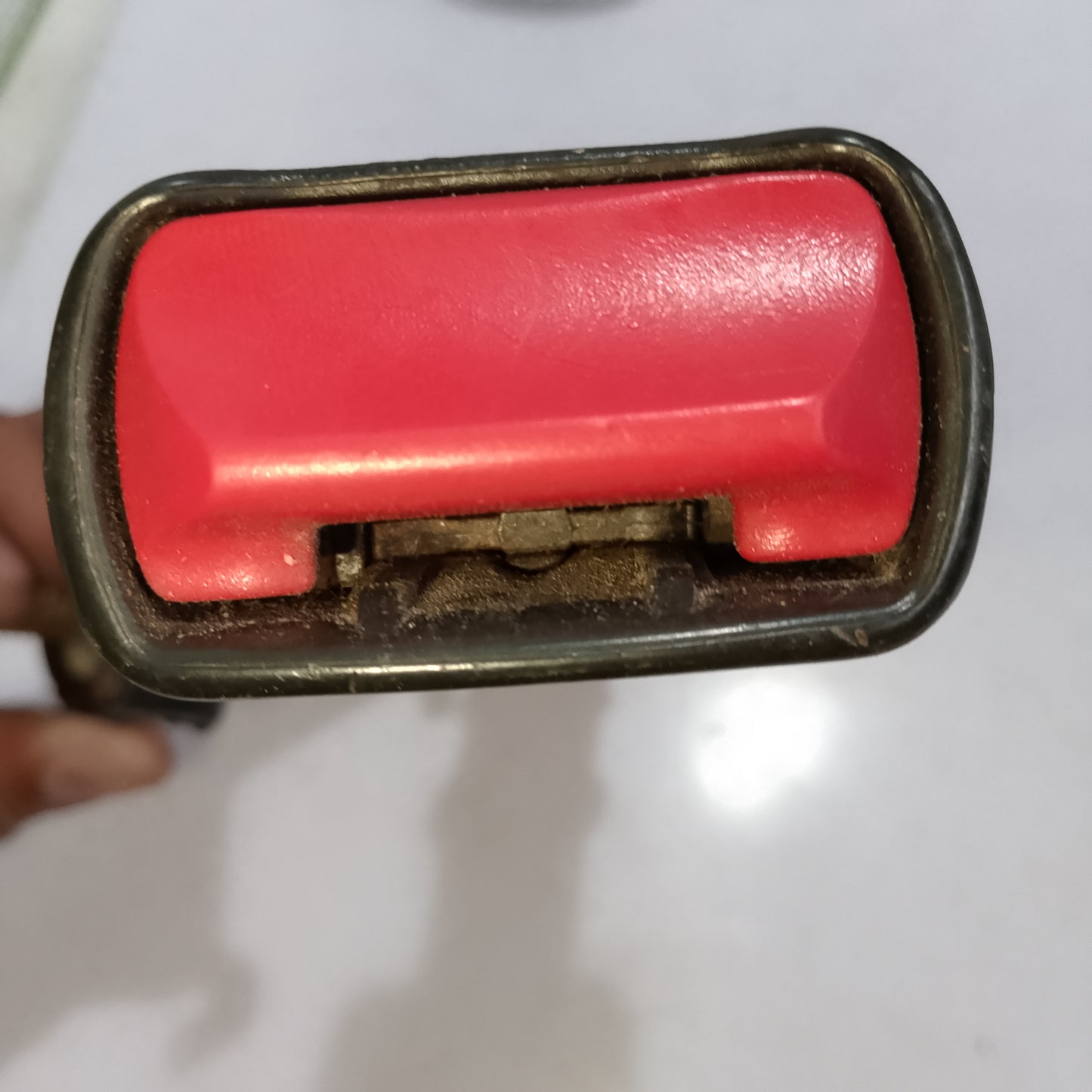 Seatbelt holder Ford expedition