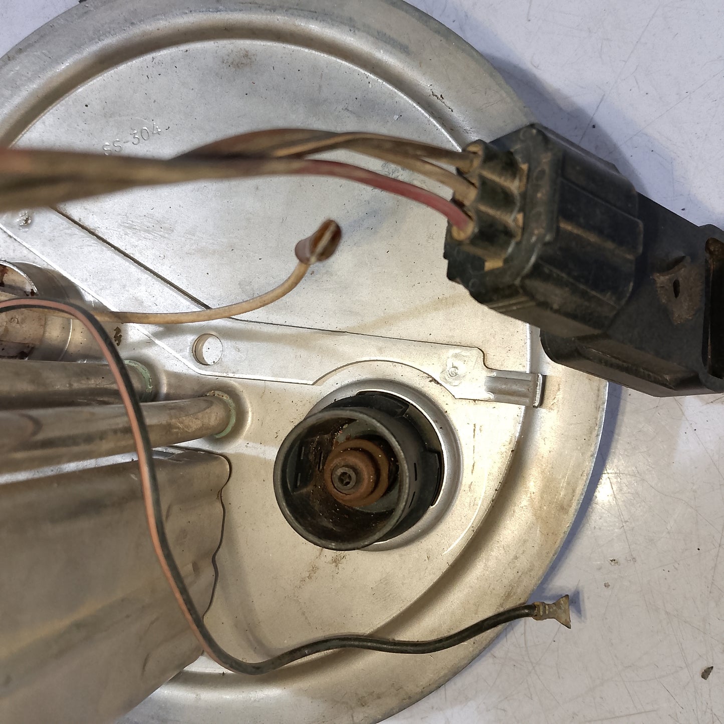 Fuel pump assy ford expidition