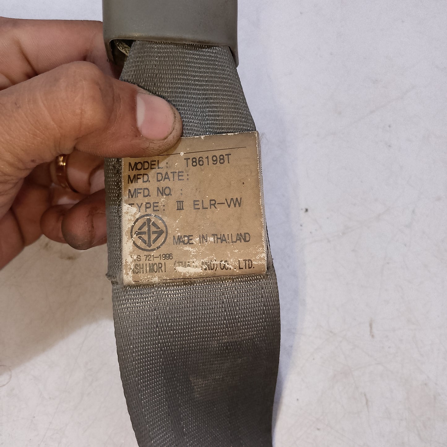 Seatbelt 2nd row seat. D/S ford Everest