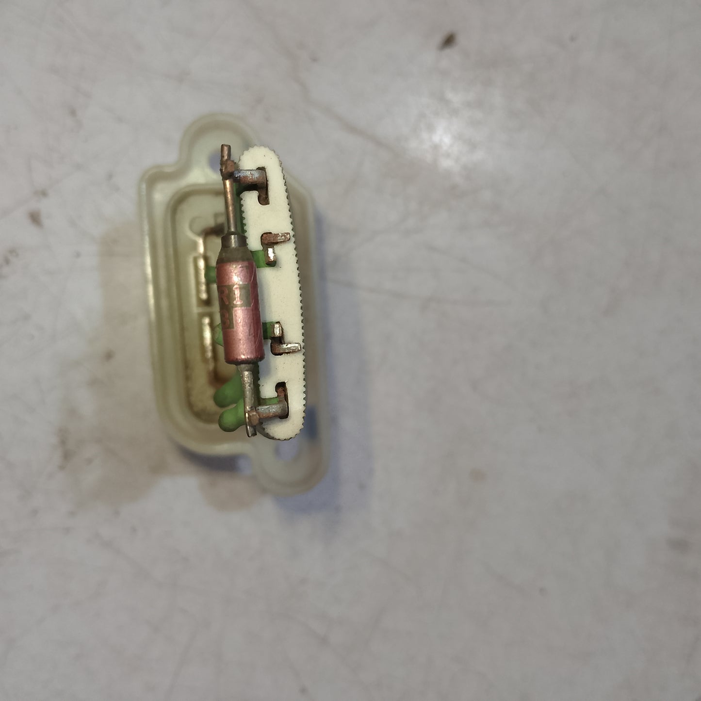 Resistor block Ford Fiesta 1.5