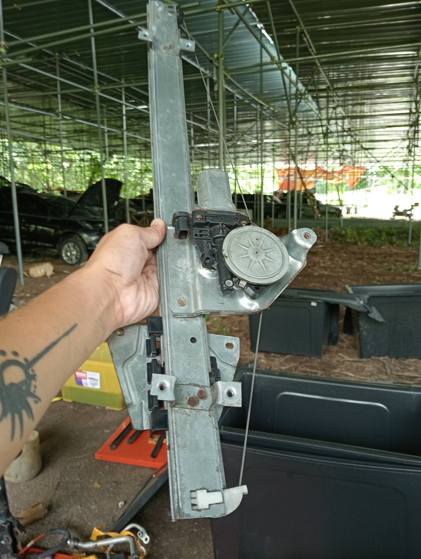 Pajero | Power Window Mechanism Front Driver Side