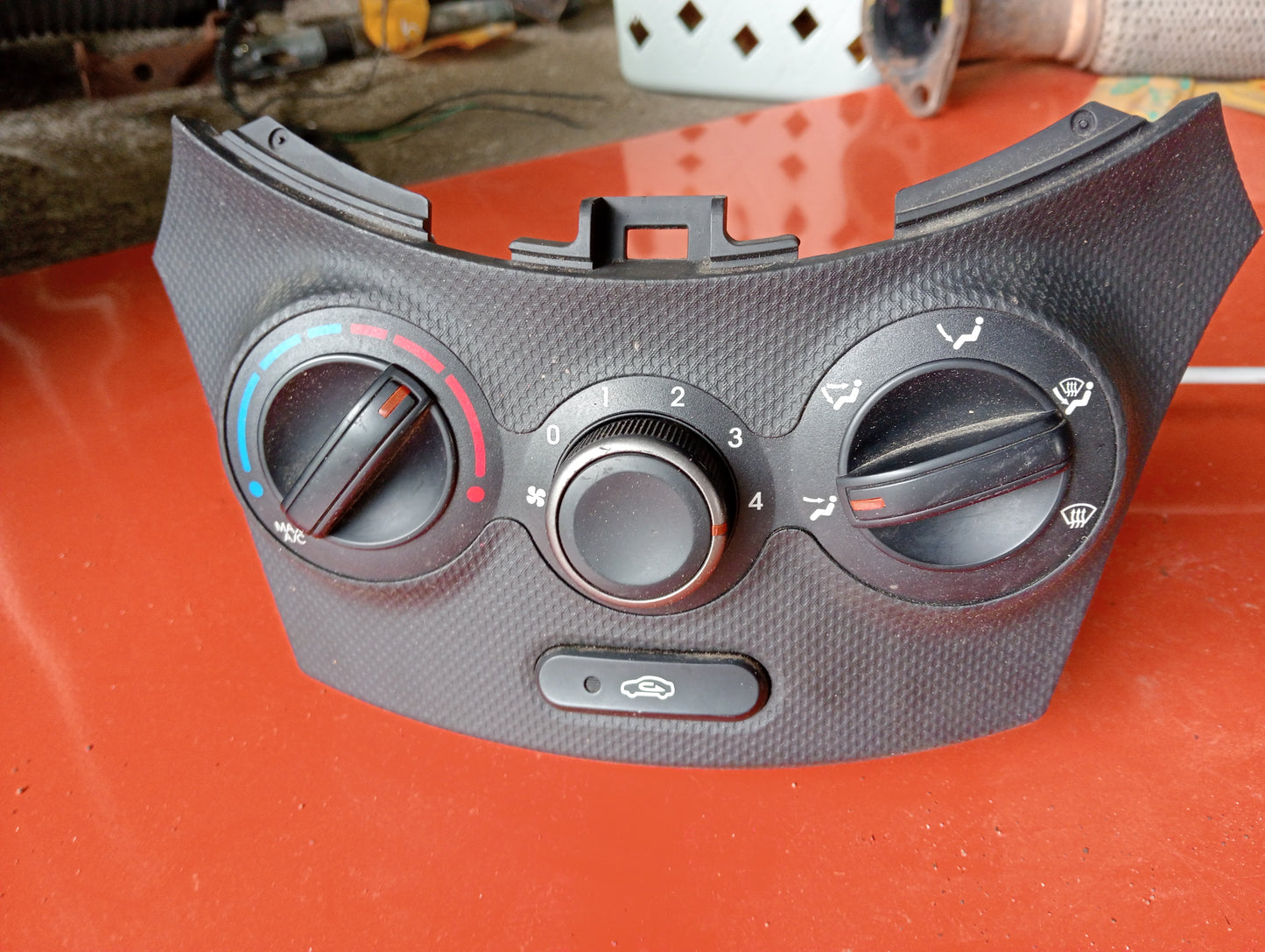 Hyundai Accent | 2016 | Climate Control