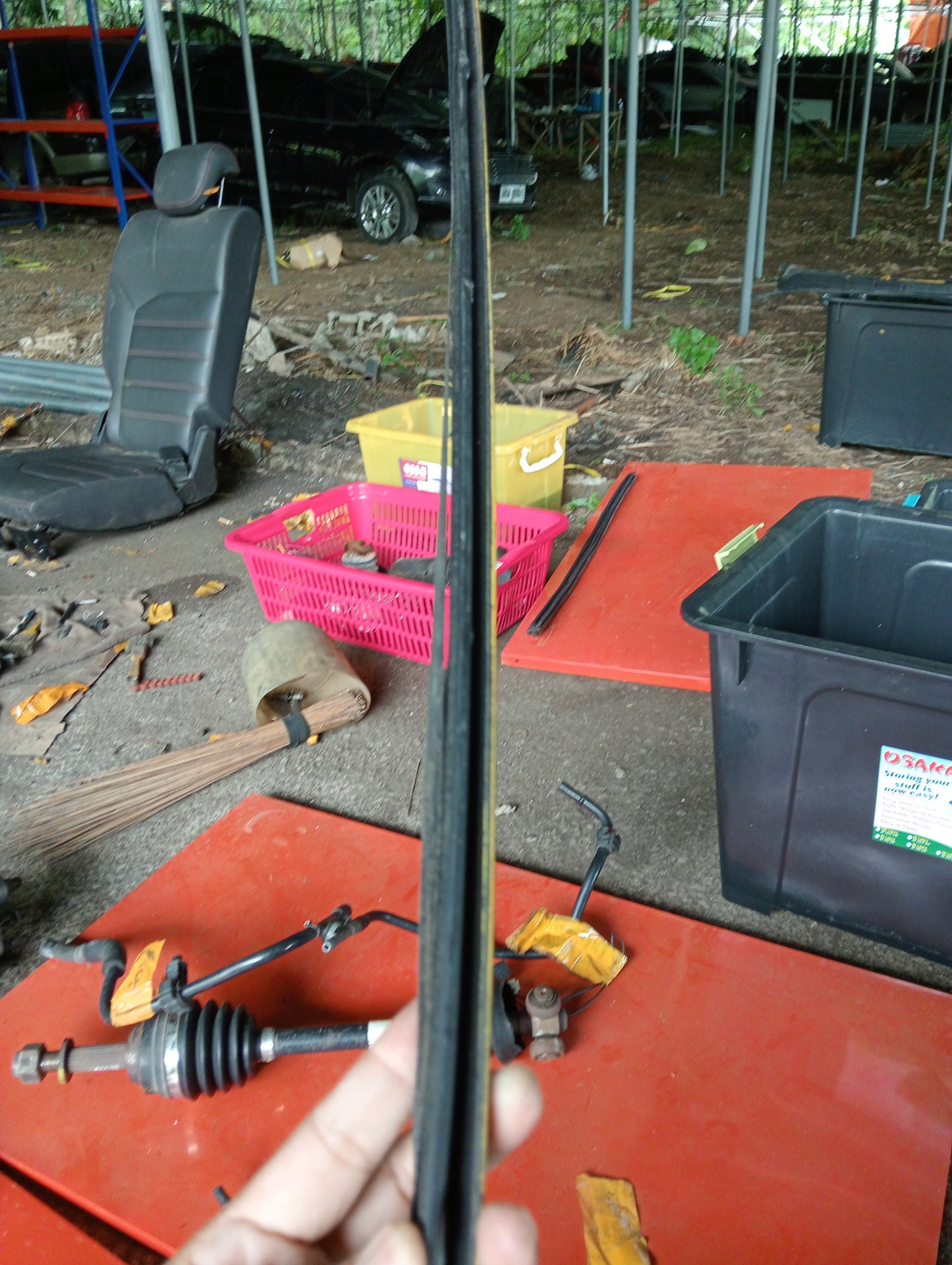 Nissan Almera | Weather Strip Front Driver Side