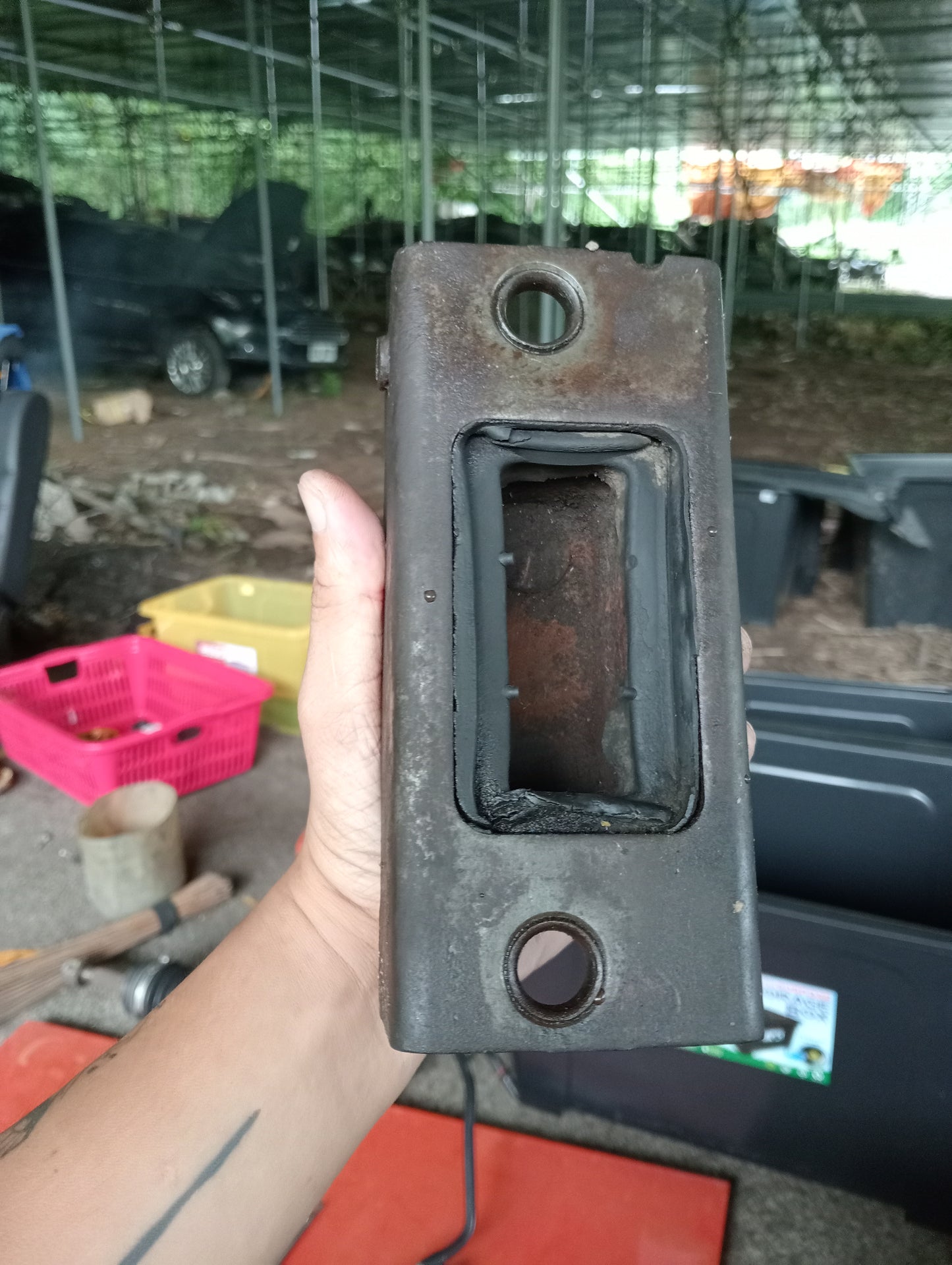 Ford Expedition | Gen1 | Rear Engine Support