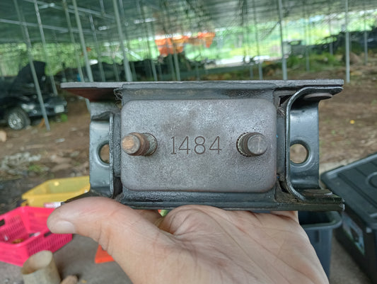 Ford Expedition | Gen1 | Rear Engine Support