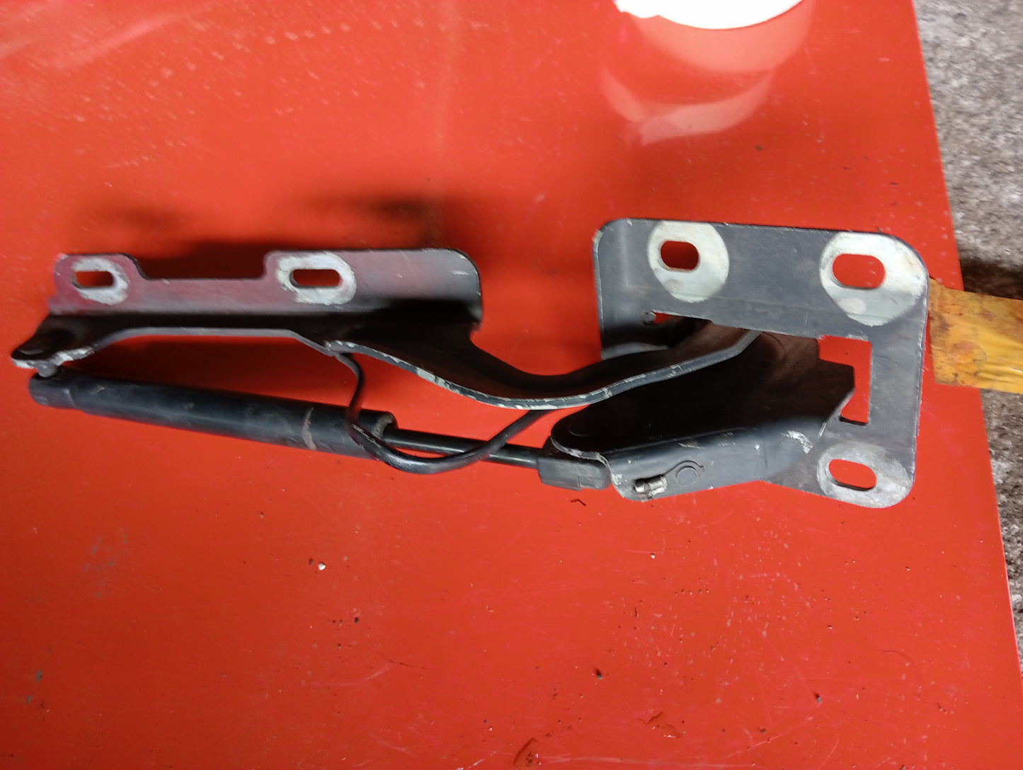 Ford Explorer | Sport Trac | Hood Hydraulic