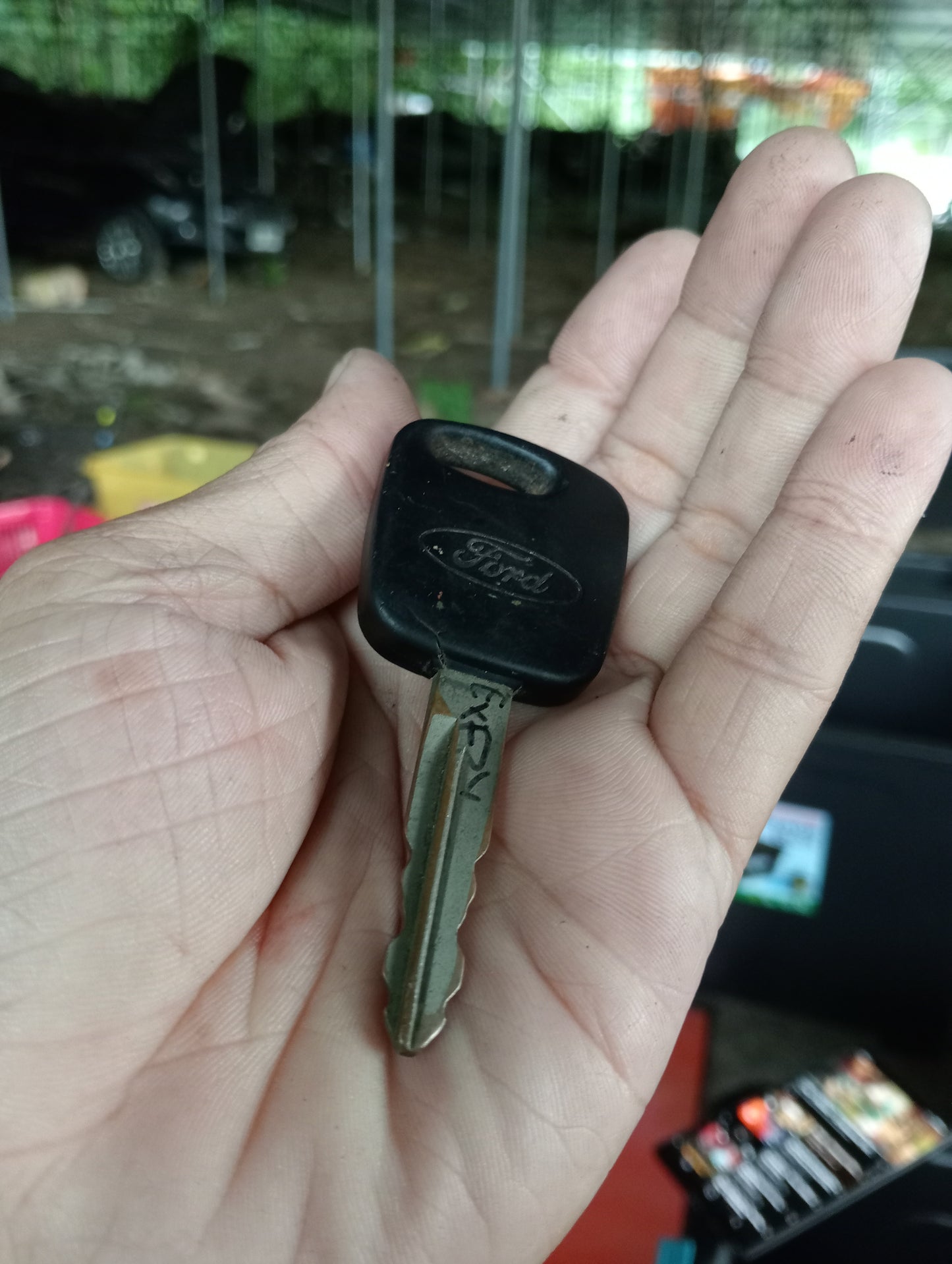 Ford expedition | Gen1 | Maroon | Key