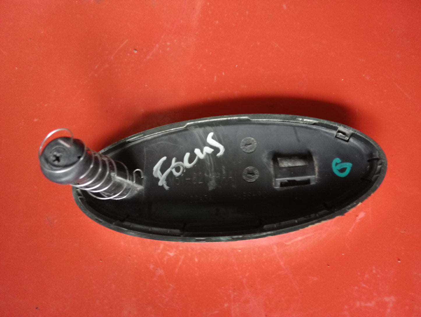 Ford Focus | Front Emblem