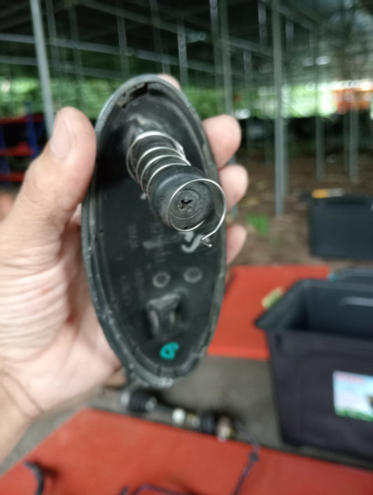 Ford Focus | Front Emblem