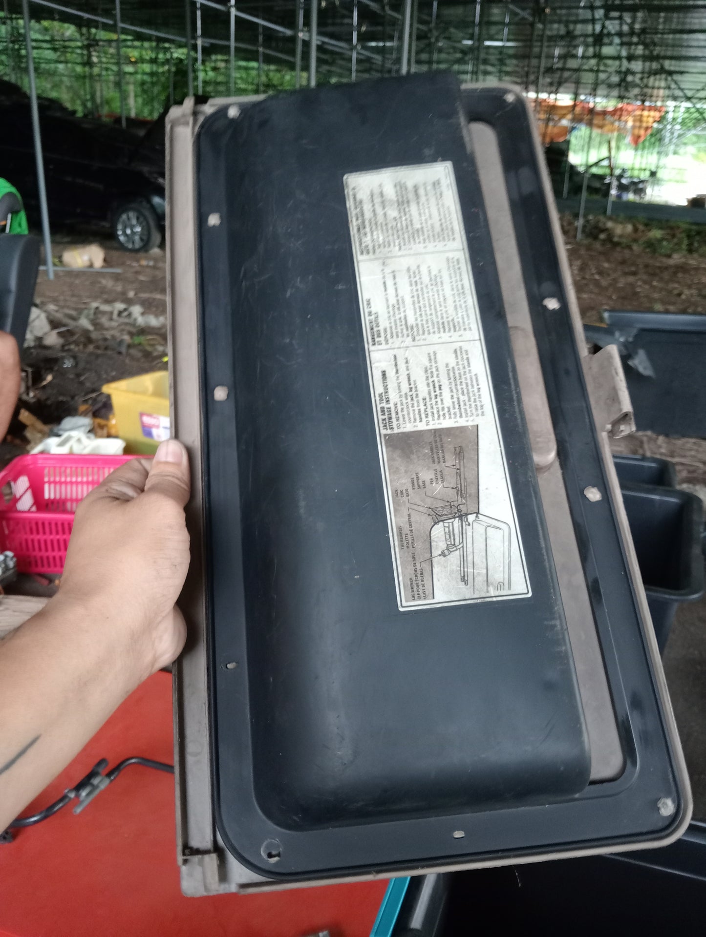 Ford Explorer | Glove Box Cover