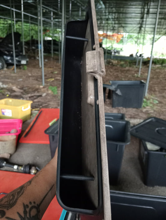 Ford Explorer | Glove Box Cover