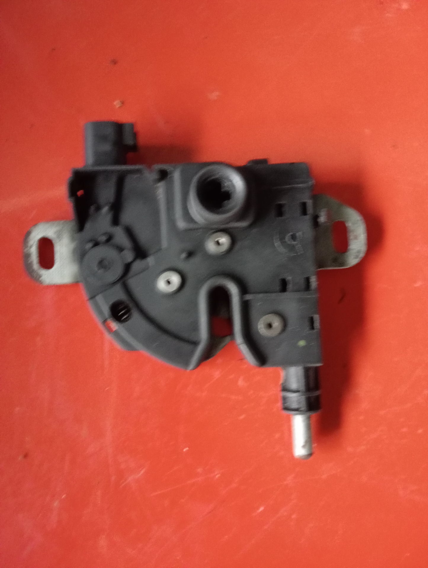 Ford Focus | Hood Lock Actuator