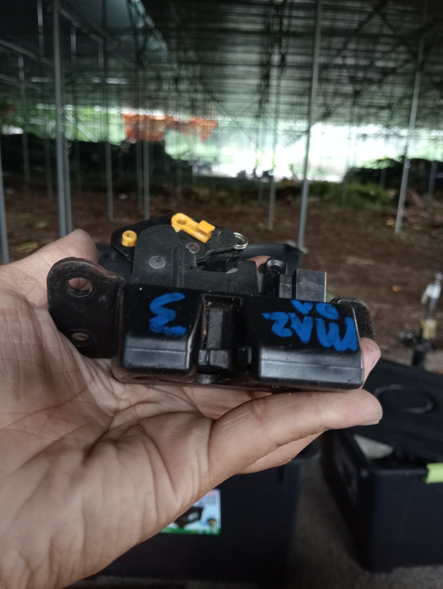 Mazda 3 | Hood Lock Actuator