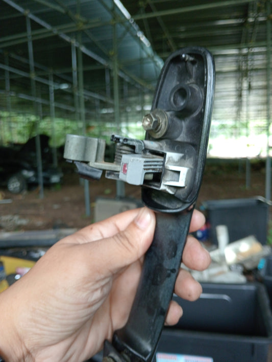 Hyundai Accent | Front Passenger Side