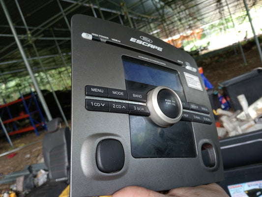 Ford Escape | 2.3 | Stereo