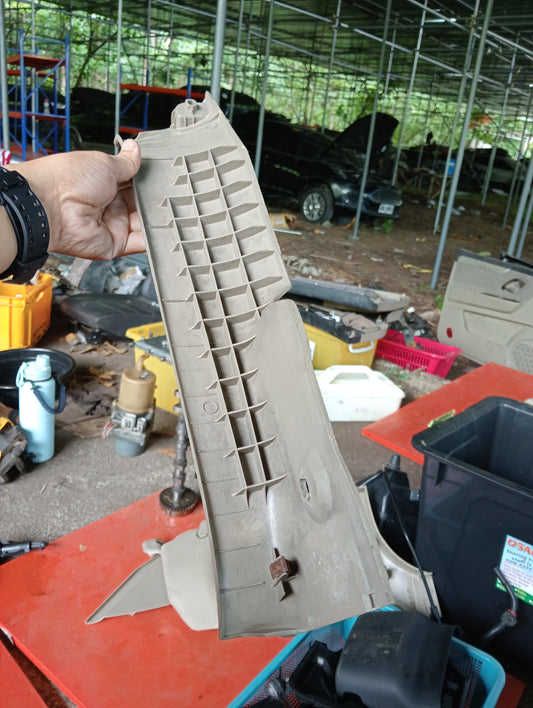 Ford Escape | 2.3 | Interior Trim Cover