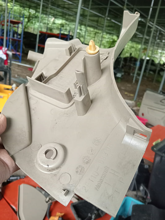 Ford Escape | 2.3 | Interior Trim Cover