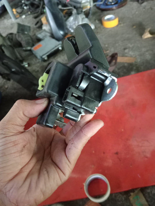 Ford Escape | 2.3 | Trunk Lock Actuator